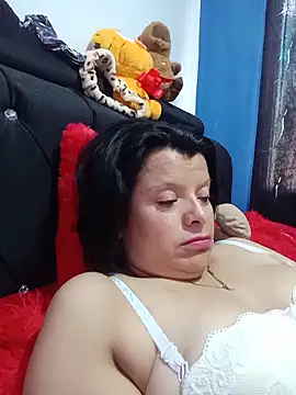 Samantha Kieran online show from May 2026 07:25:01 PM