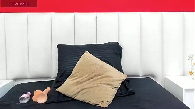May Lovers online show from May 2026 12:50:01 PM
