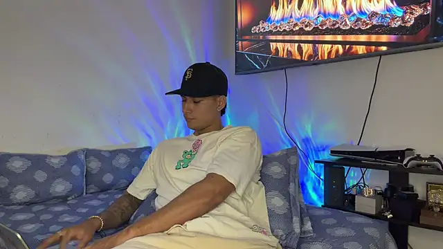 SexxxySquirterStev777 online show from June 2026 02:33:02 PM