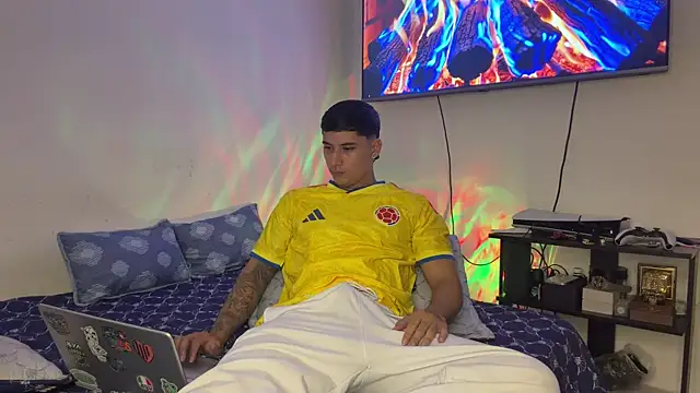 Snapshot of SexxxySquirterStev777 chatting on July 2026 01:03:02 PM SexxxySquirterStev777 online show from July 2026 01:03:02 PM
