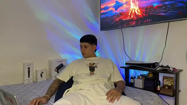 SexxxySquirterStev777 online show from May 2026 05:01:02 AM