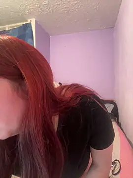 Snapshot of Caro_redd chatting on May 2026 12:25:01 PM Caro redd online show from May 2026 12:25:01 PM