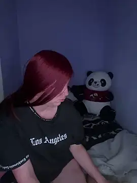 Snapshot of Caro_redd chatting on April 2026 08:07:02 AM Caro redd online show from April 2026 08:07:02 AM