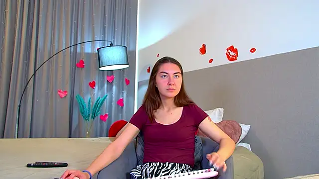 Snapshot of AlisaAlarie chatting on May 2026 06:54:02 AM AlisaAlarie online show from May 2026 06:54:02 AM