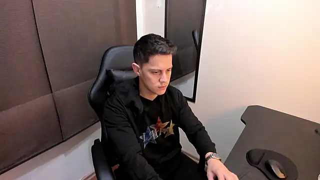 KendricTorres online show from May 2026 01:42:02 PM