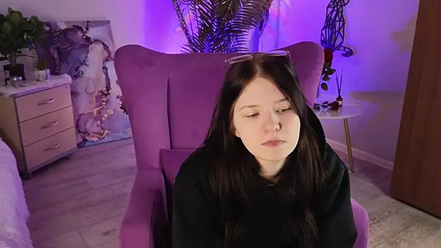 TammaraKurban online show from April 2026 01:04:01 PM