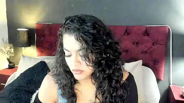 ZiaNoir  online show from July 2026 03:41:02 PM