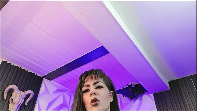 Snapshot of LilithMauve chatting on April 2026 01:18:02 PM LilithMauve online show from April 2026 01:18:02 PM