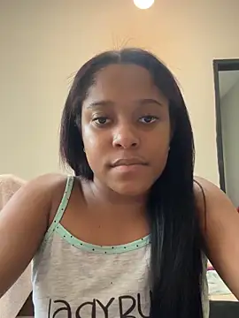 camillevi31 online show from April 2026 05:55:01 PM