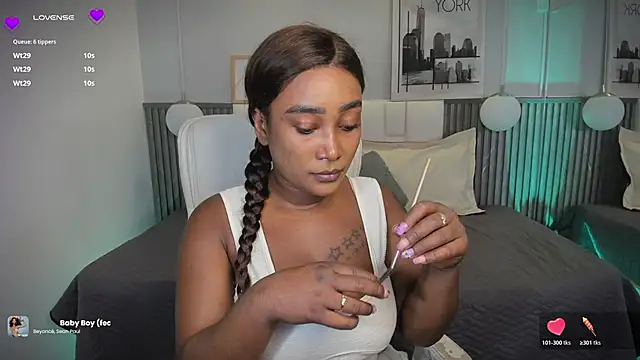 alessia anderson online show from May 2026 07:32:02 PM