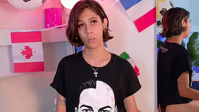 ZoeyPetit online show from June 2026 08:08:01 PM