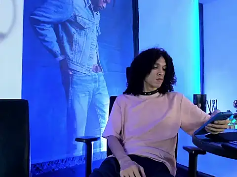 anddy hugecock online show from June 2026 01:11:01 PM