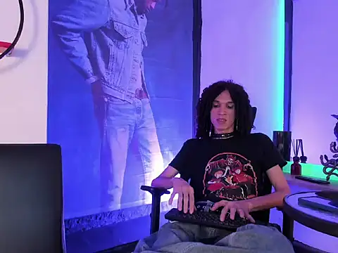 anddy hugecock online show from May 2026 01:06:01 PM