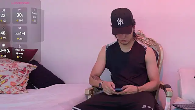 Snapshot of sweetauracouple chatting on June 2026 12:16:02 PM sweetauracouple online show from June 2026 12:16:02 PM