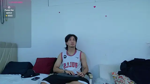 Snapshot of sweetauracouple chatting on June 2026 12:04:01 PM sweetauracouple online show from June 2026 12:04:01 PM