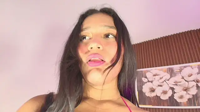 Snapshot of Sara_Chanel_ chatting on June 2026 12:52:01 AM Sara Chanel online show from June 2026 12:52:01 AM