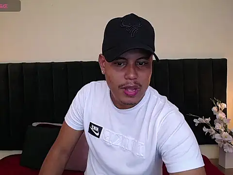 noah oliver1 online show from May 2026 07:17:01 PM