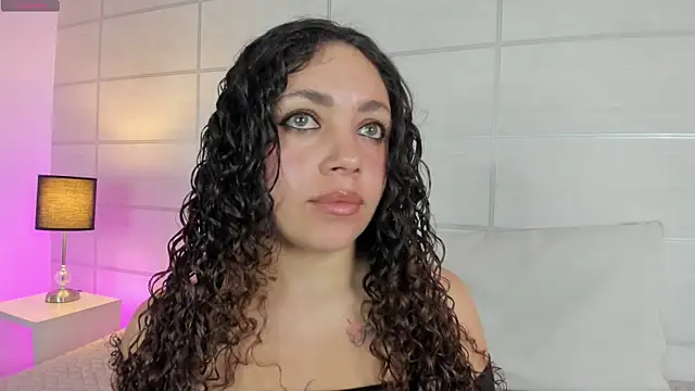 Snapshot of Ruby_diamonds chatting on April 2026 07:43:01 PM Ruby diamonds online show from April 2026 07:43:01 PM