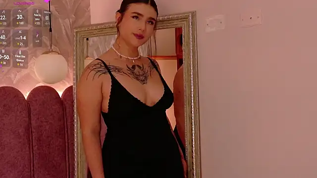 Snapshot of Emily-Cooper- chatting on May 2026 03:53:02 AM Emily-Cooper- online show from May 2026 03:53:02 AM