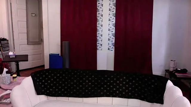 AnnywnBelle online show from May 2026 08:08:01 PM