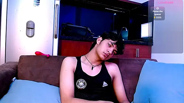 Snapshot of SahirCharm chatting on May 2026 11:28:02 AM SahirCharm online show from May 2026 11:28:02 AM