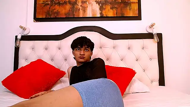 Snapshot of SahirCharm chatting on June 2026 11:59:01 AM SahirCharm online show from June 2026 11:59:01 AM