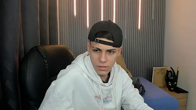 Ethanx18  online show from May 2026 03:50:02 AM