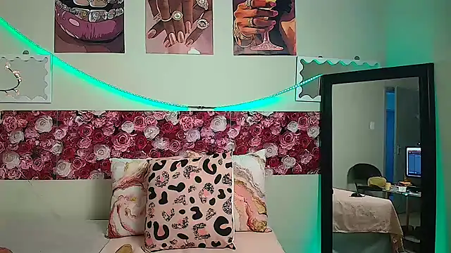 EnchantingLisa online show from June 2026 04:34:01 AM