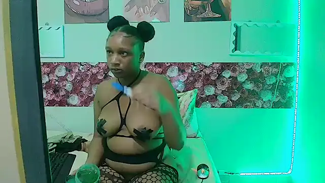 EnchantingLisa online show from May 2026 04:10:02 AM