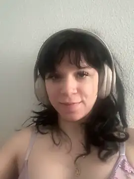 kaygbbmama online show from April 2026 10:36:02 PM