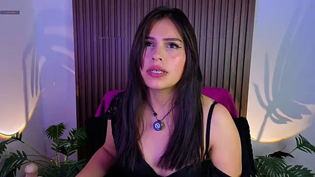 Yenifer 27 online show from May 2026 04:28:01 AM
