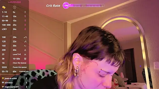 Snapshot of Rossiee_huntt chatting on May 2026 11:51:02 AM Rossiee huntt online show from May 2026 11:51:02 AM