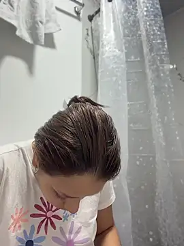 HayleyRoss  online show from June 2026 10:26:02 PM