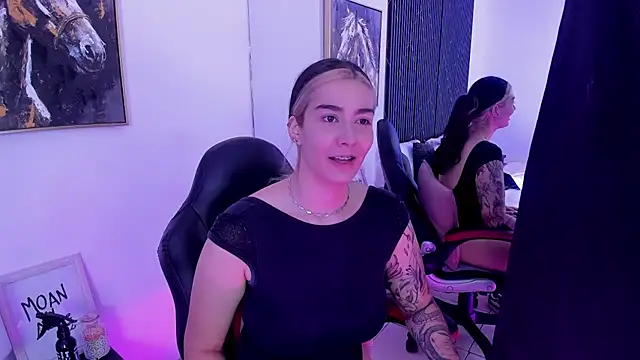 Bonnie Rider online show from June 2026 02:33:01 PM