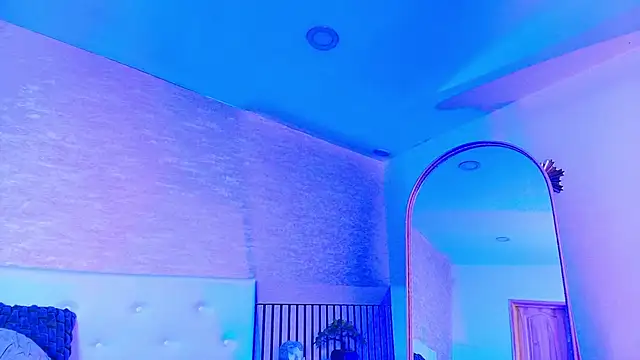 AshleyGross  online show from May 2026 08:28:01 PM