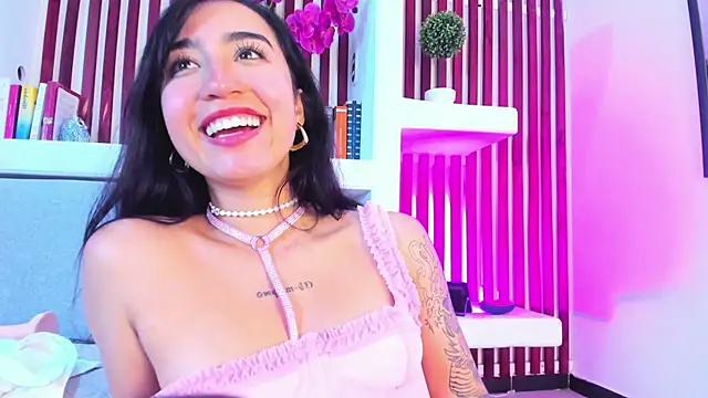 AshleyGross  online show from May 2026 01:56:01 AM