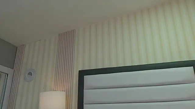 VioletSweetts online show from June 2026 02:42:01 AM