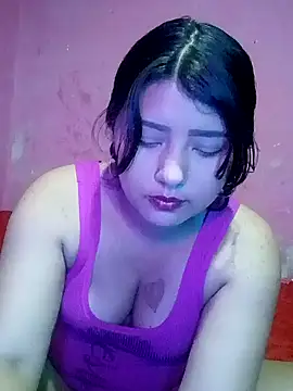 Snapshot of Estrellitadelmar chatting on June 2026 08:09:01 PM Estrellitadelmar online show from June 2026 08:09:01 PM