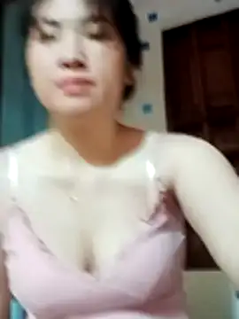 Kee2000 online show from May 2026 12:17:01 AM