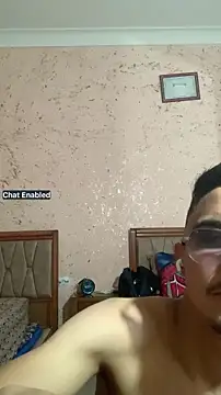 adamhdgdhdv73 online show from May 2026 12:19:02 AM