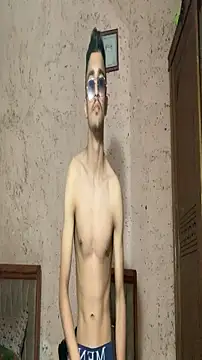 adamhdgdhdv73 online show from May 2026 11:58:02 PM