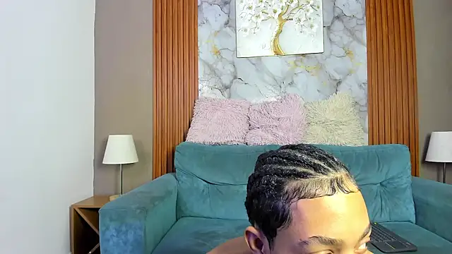LOVE GUYS1 online show from May 2026 01:25:01 PM