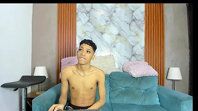 LOVE GUYS1 online show from June 2026 01:28:02 PM