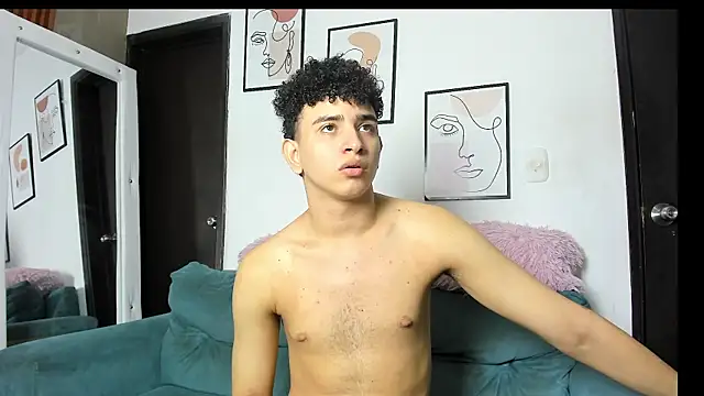 LOVE GUYS1 online show from June 2026 05:55:02 PM