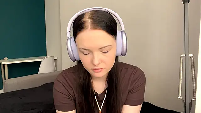 AmbientInvalid online show from May 2026 01:03:01 PM