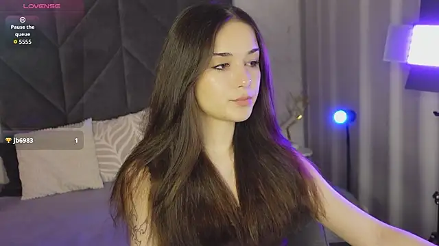 Snapshot of SkinnyEllie chatting on May 2026 07:50:02 PM SkinnyEllie online show from May 2026 07:50:02 PM
