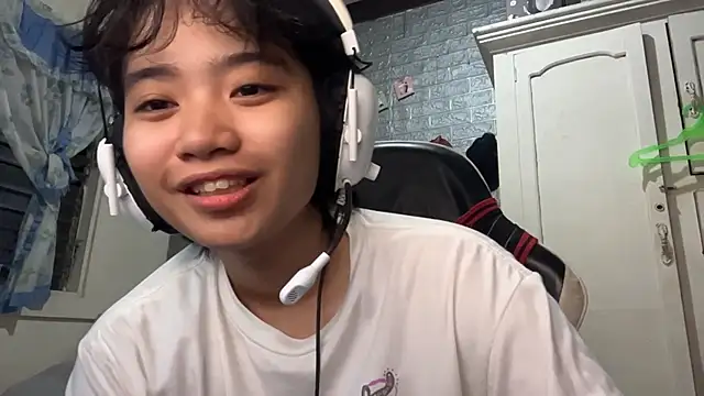 SusannahDiffee online show from April 2026 01:18:02 PM