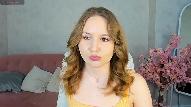Snapshot of Emmaa_Kimm chatting on June 2026 12:55:01 AM Emmaa Kimm online show from June 2026 12:55:01 AM
