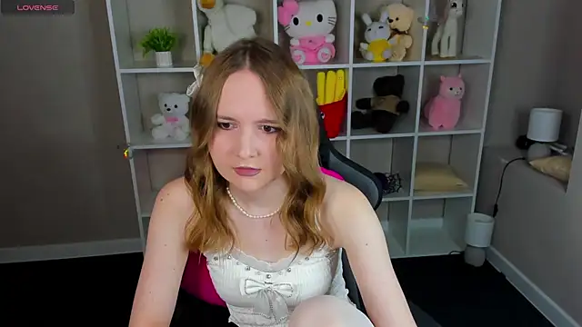 Emmaa Kimm online show from May 2026 12:54:02 AM