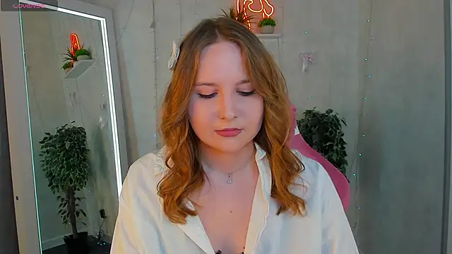 Snapshot of Emmaa_Kimm chatting on June 2026 01:05:01 AM Emmaa Kimm online show from June 2026 01:05:01 AM